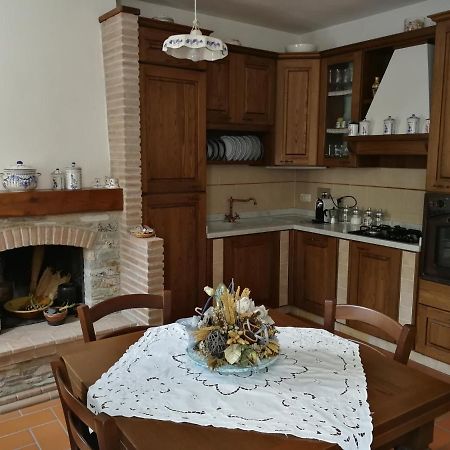 Stazzema La Casetta Di Chichi E Lory מראה חיצוני תמונה